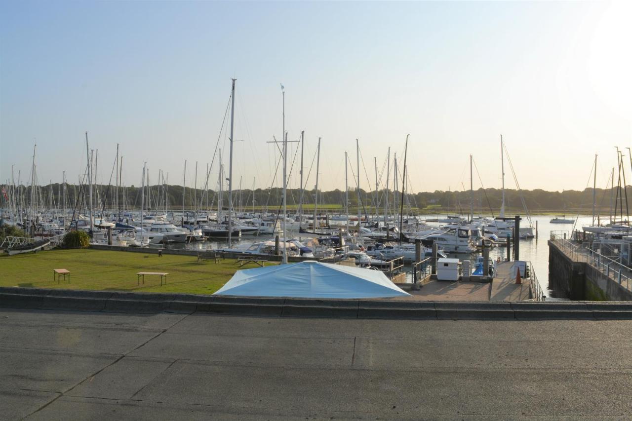Riverside House Hamble-le-Rice Bagian luar foto