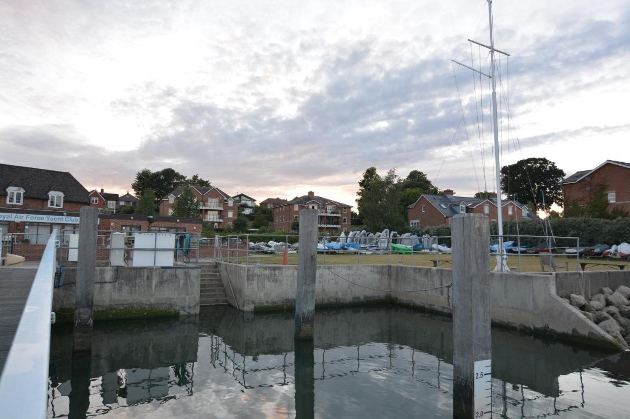 Riverside House Hamble-le-Rice Bagian luar foto